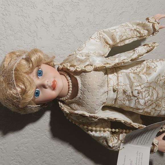 Americana Sweetheart Collection Diana doll NWT - Picture 2 of 13